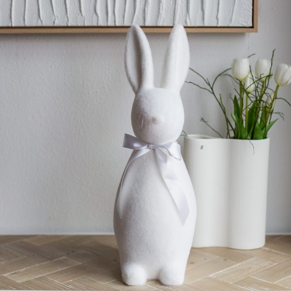 Hase weiß beflockt Samt 48 cm