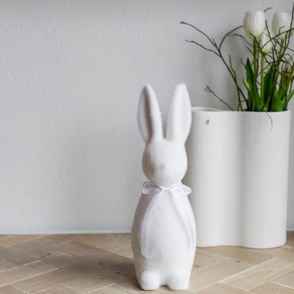 Hase weiß beflockt Samt 30 cm