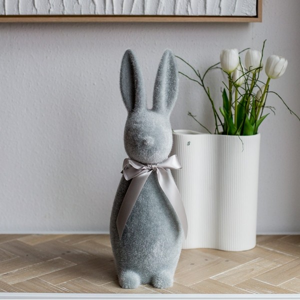 Hase grau beflockt Samt 41 cm