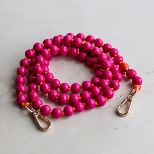 Handykette aus Holzperlen pink